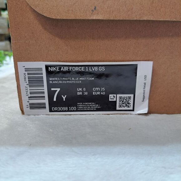 Nike Air Force 1 LV8 GS - Picture 15 of 16